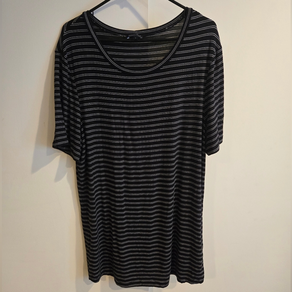 Universal Standard Foundation Crew Neck Tee Black Striped sz Large 22-24